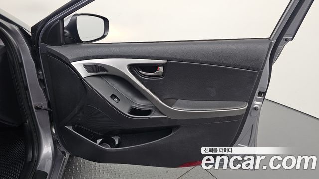 Hyundai AVANTE 2014 — photo 14