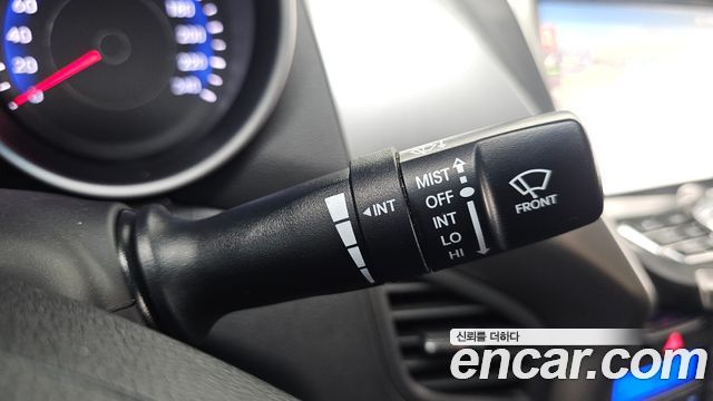 Hyundai AVANTE 2014 — photo 27