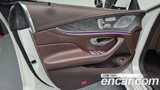 Mercedes-Benz CLS-Class 2021 — photo 14