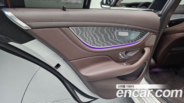 Mercedes-Benz CLS-Class 2021 — photo 15