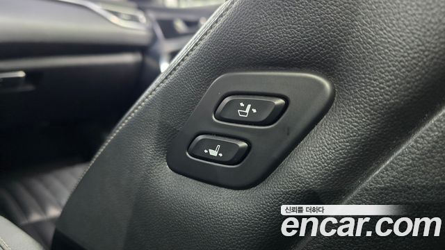 Genesis G70 2018 — photo 25
