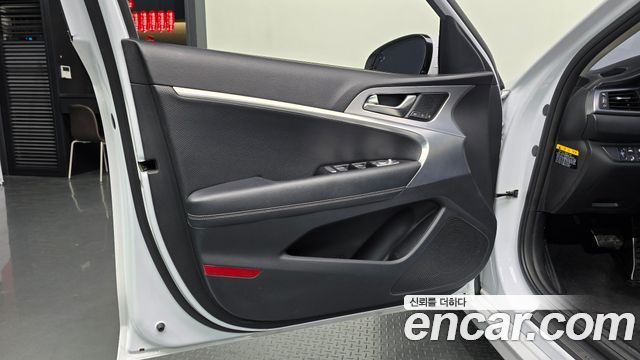 Genesis G70 2018 — photo 14