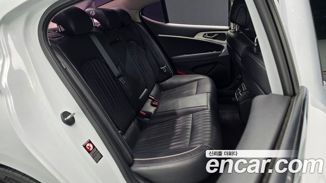 Genesis G70 2018 — photo 16