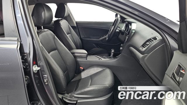 Kia K5 2015 — photo 11