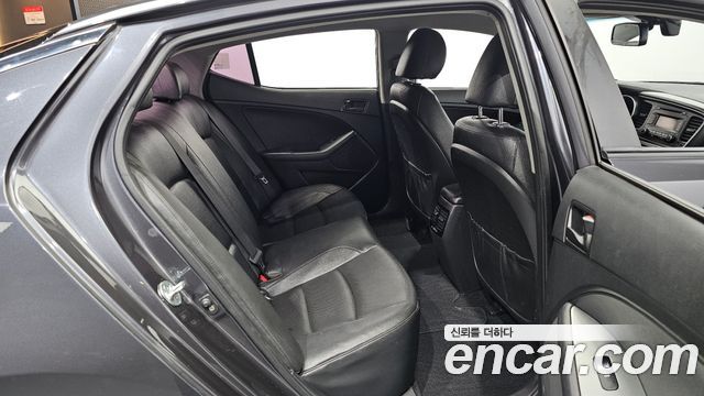 Kia K5 2015 — photo 12