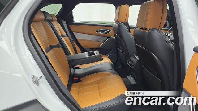 Land Rover Range Rover Velar 2022 — photo 16