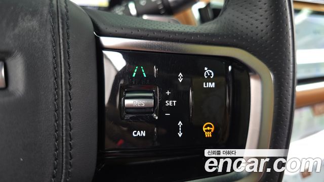Land Rover Range Rover Velar 2022 — photo 29