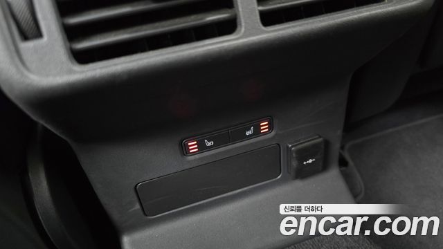 Land Rover Range Rover Velar 2022 — photo 34