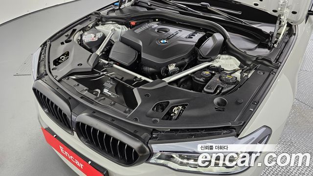 BMW 5-Series 2019 — photo 6
