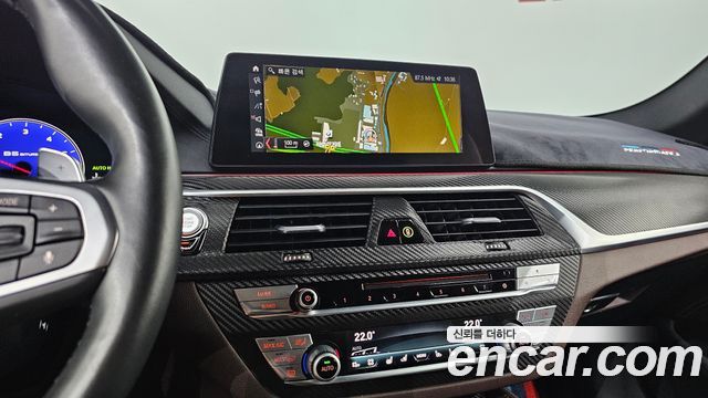 BMW 5-Series 2019 — photo 19