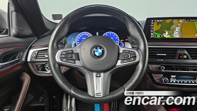 BMW 5-Series 2019 — photo 20