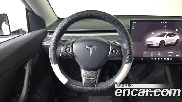 Tesla Model Y 2022 — photo 19
