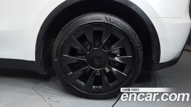 Tesla Model Y 2022 — photo 7