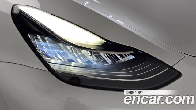 Tesla Model Y 2022 — photo 8