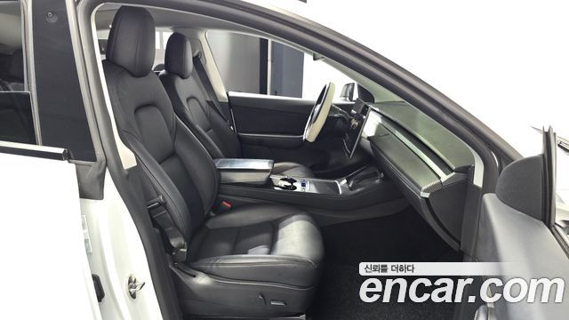 Tesla Model Y 2022 — photo 16