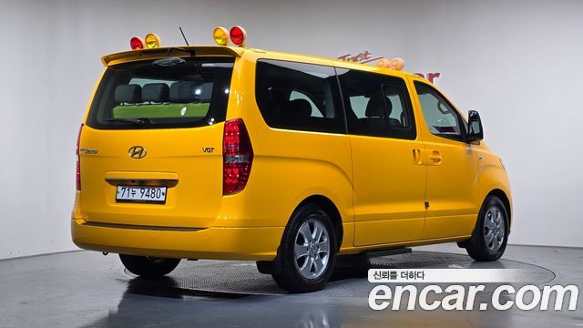Hyundai Starex 2019 — photo 2