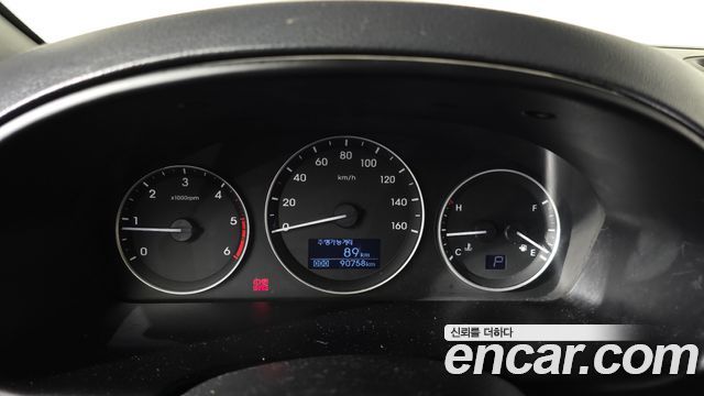 Hyundai Starex 2019 — photo 11