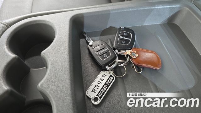 Hyundai Starex 2019 — photo 21