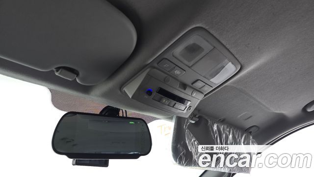 Hyundai Starex 2019 — photo 25