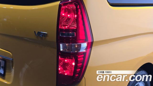 Hyundai Starex 2019 — photo 9