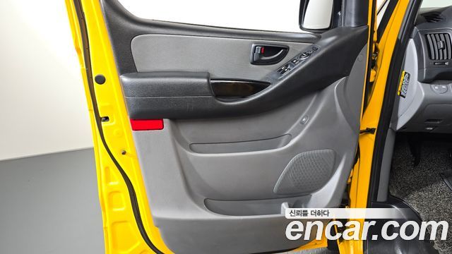 Hyundai Starex 2019 — photo 14