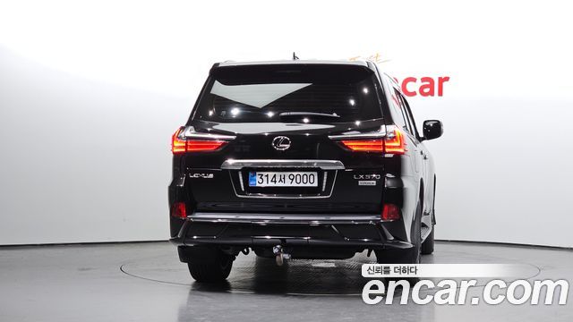 Lexus LX 2019 — photo 4