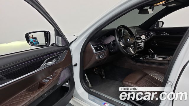 BMW 7-Series 2022 — photo 10
