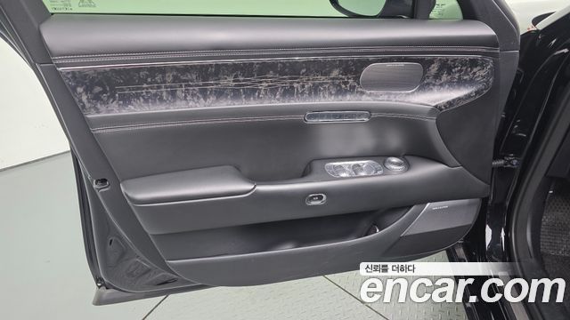 Genesis G90 2022 — photo 14