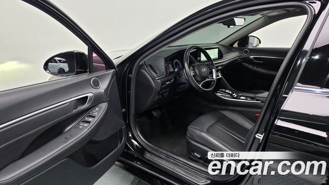 Hyundai Sonata 2022 — photo 10