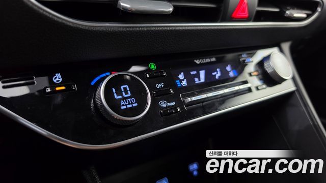 Hyundai Sonata 2022 — photo 16