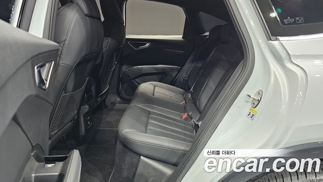 Audi Q4 e-tron 2022 — photo 17