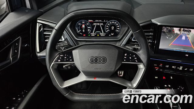 Audi Q4 e-tron 2022 — photo 19