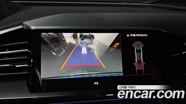 Audi Q4 e-tron 2022 — photo 21
