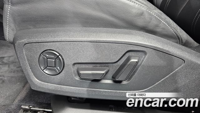 Audi Q4 e-tron 2022 — photo 25