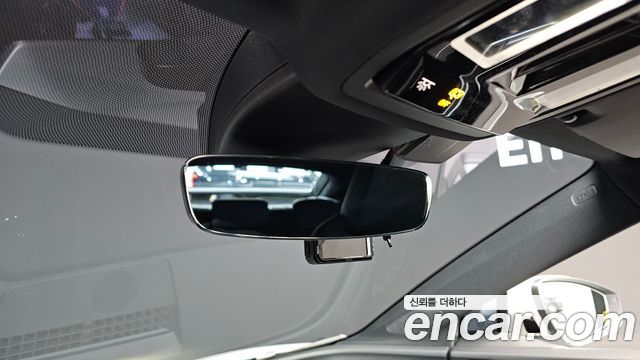 Audi Q4 e-tron 2022 — photo 27