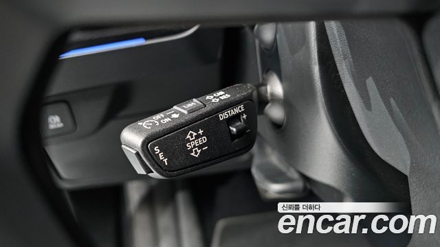 Audi Q4 e-tron 2022 — photo 32