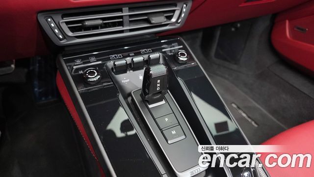Porsche 911 2024 — photo 12