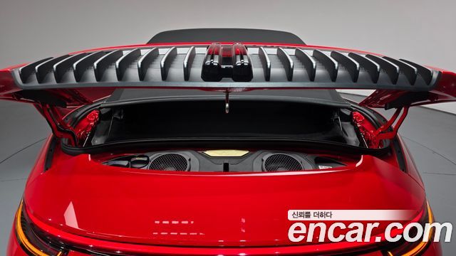 Porsche 911 2024 — photo 26