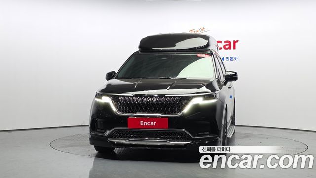 Kia Canival 2023 — photo 3