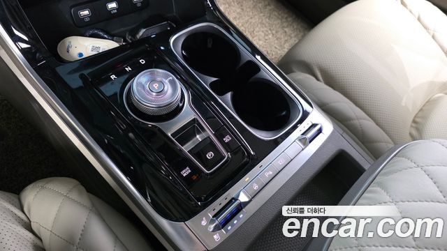 Kia Canival 2023 — photo 12