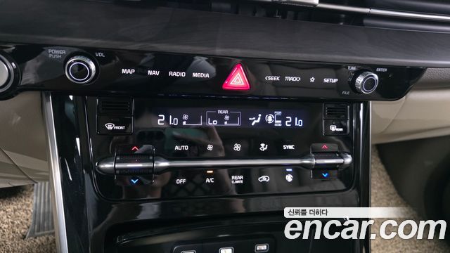Kia Canival 2023 — photo 23