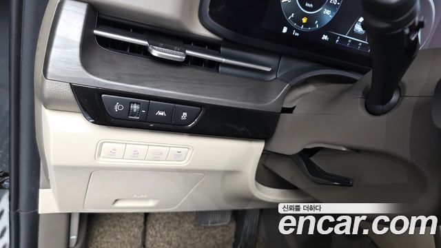 Kia Canival 2023 — photo 25
