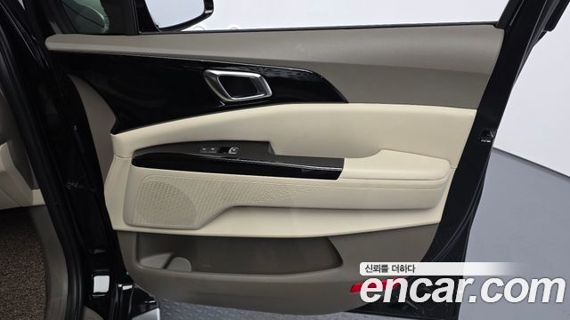 Kia Canival 2023 — photo 14
