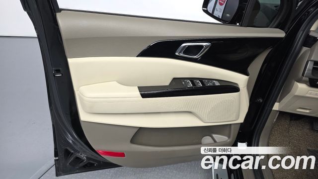 Kia Canival 2023 — photo 15