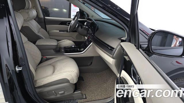 Kia Canival 2023 — photo 16