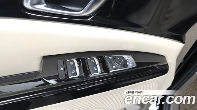 Kia Canival 2023 — photo 28