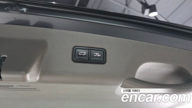 Kia Canival 2023 — photo 33