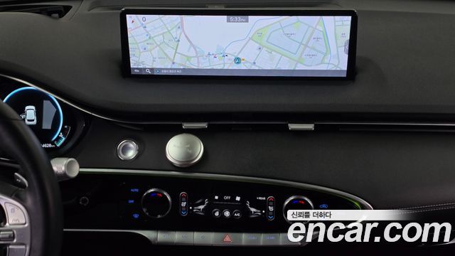 Genesis GV70 2022 — photo 14