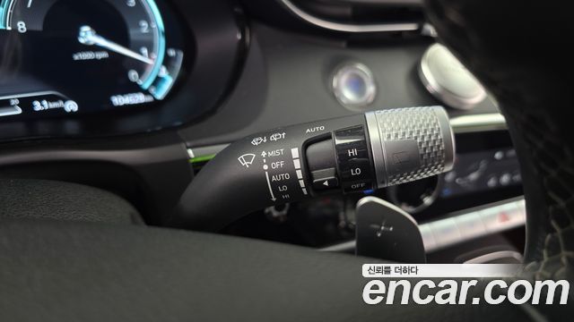 Genesis GV70 2022 — photo 17