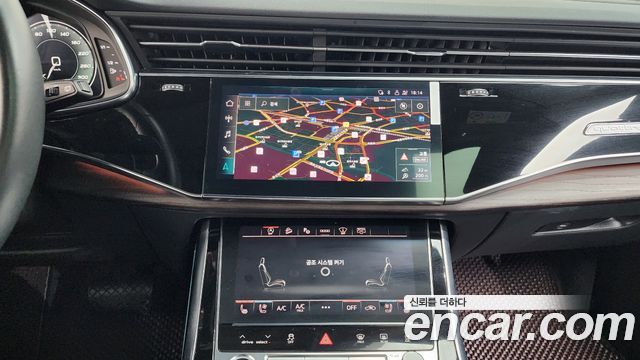 Audi Q7 2021 — photo 18